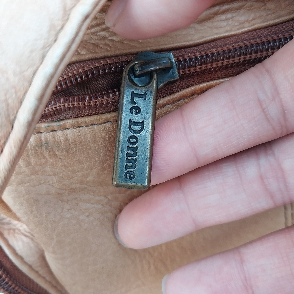 Le Donne Leather Backpack - Picture 15 of 15